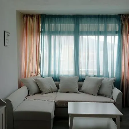 Center Estudio Sun & Beach Apartman *